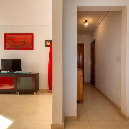 En Gran Alacant Con Terraza Y Piscina Comunitaria