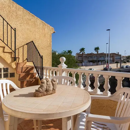 En Gran Alacant Con Terraza Y Piscina Comunitaria *