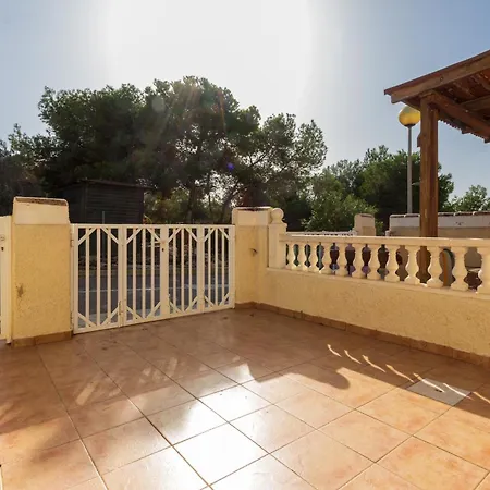 En Gran Alacant Con Terraza Y Piscina Comunitaria Holiday home *