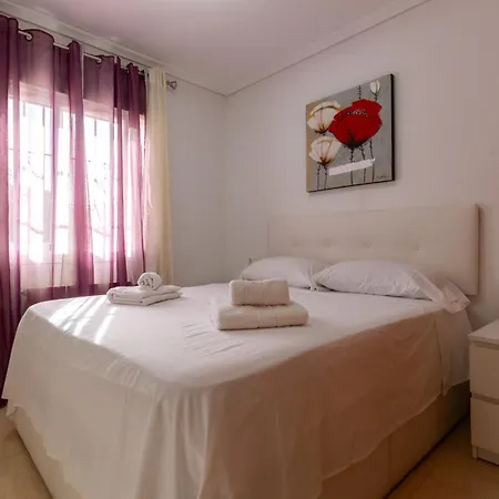 En Gran Alacant Con Terraza Y Piscina Comunitaria